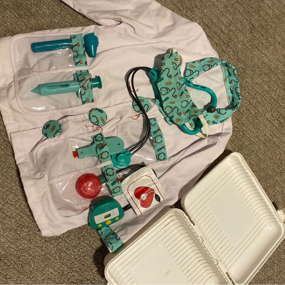 Melissa & Doug Kids Doctor Play Set with Accessories